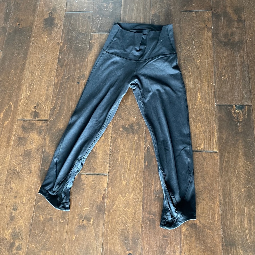 Lululemon crops